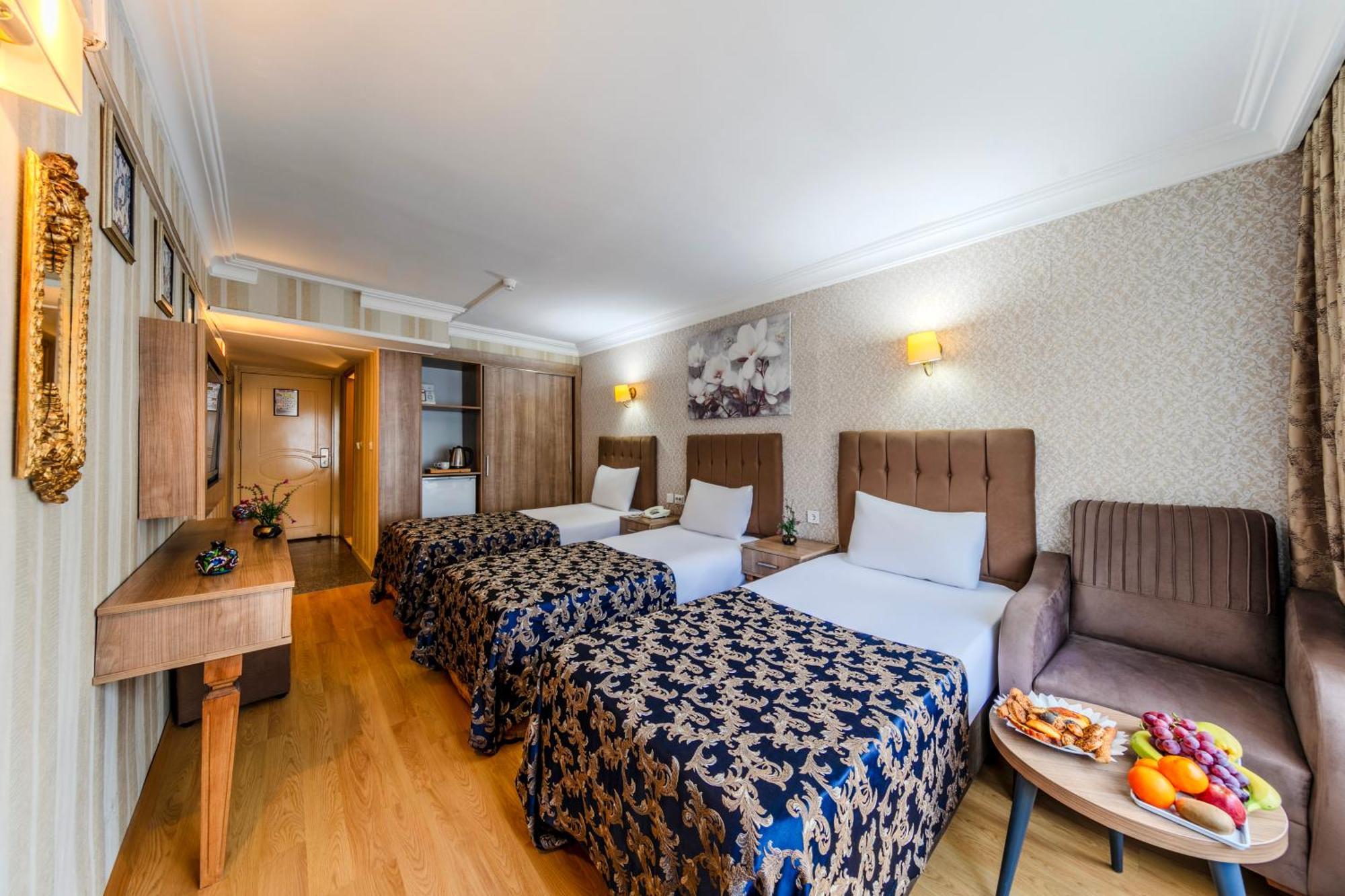 Hamit Hotel Istanbul Exterior photo