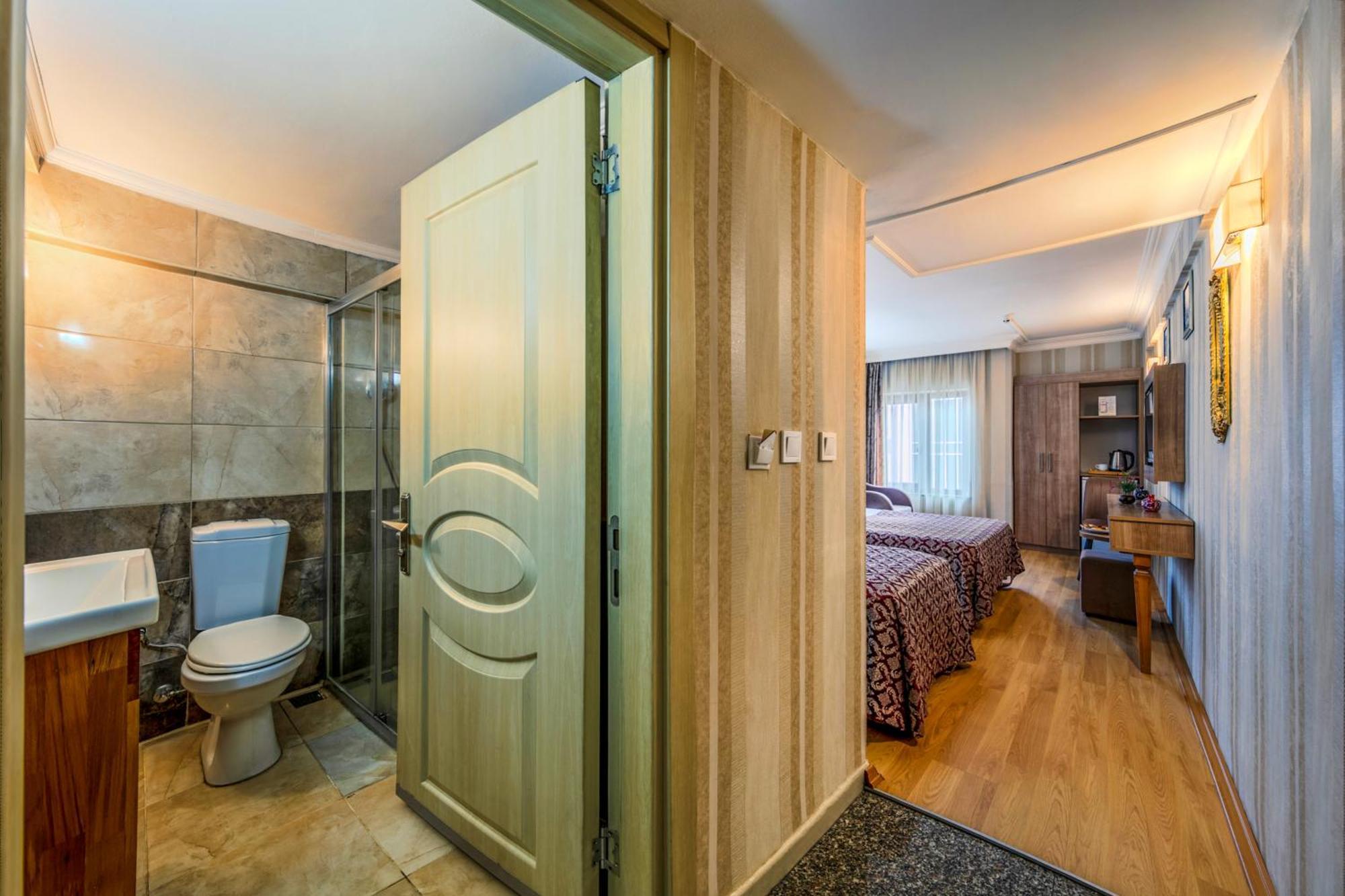 Hamit Hotel Istanbul Exterior photo