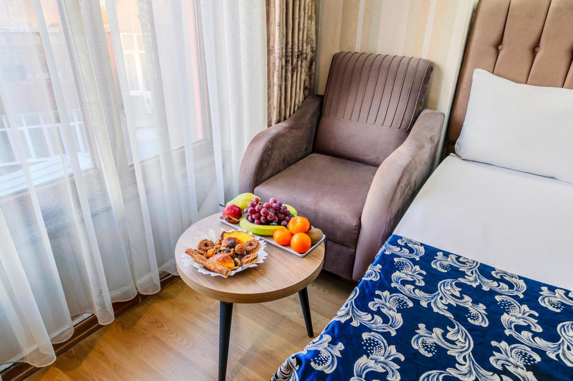 Hamit Hotel Istanbul Exterior photo