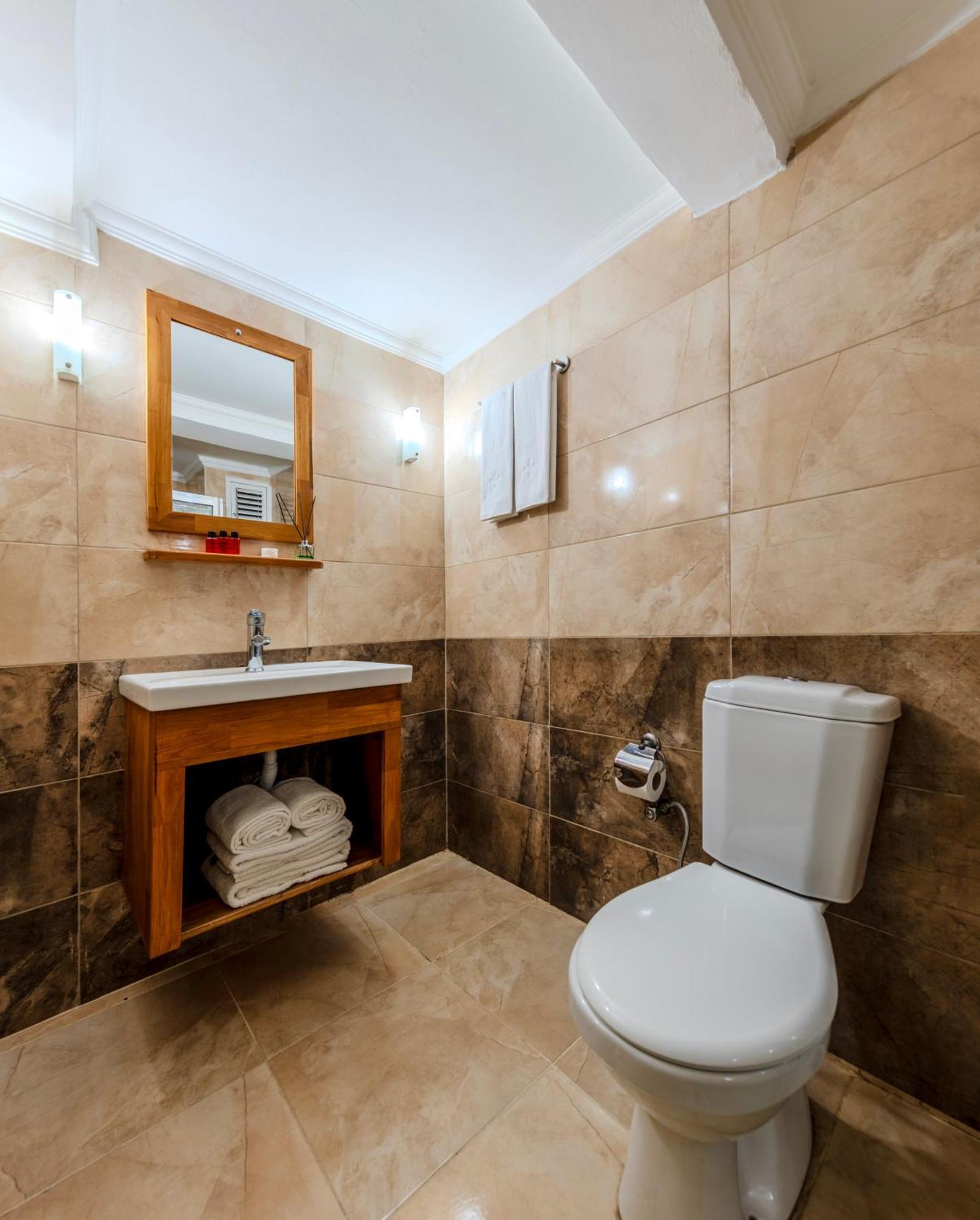 Hamit Hotel Istanbul Exterior photo
